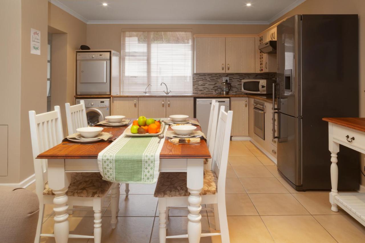Pinnacle Point 2-Bedroom Self-Catering Apartment モーセル・ベイ エクステリア 写真